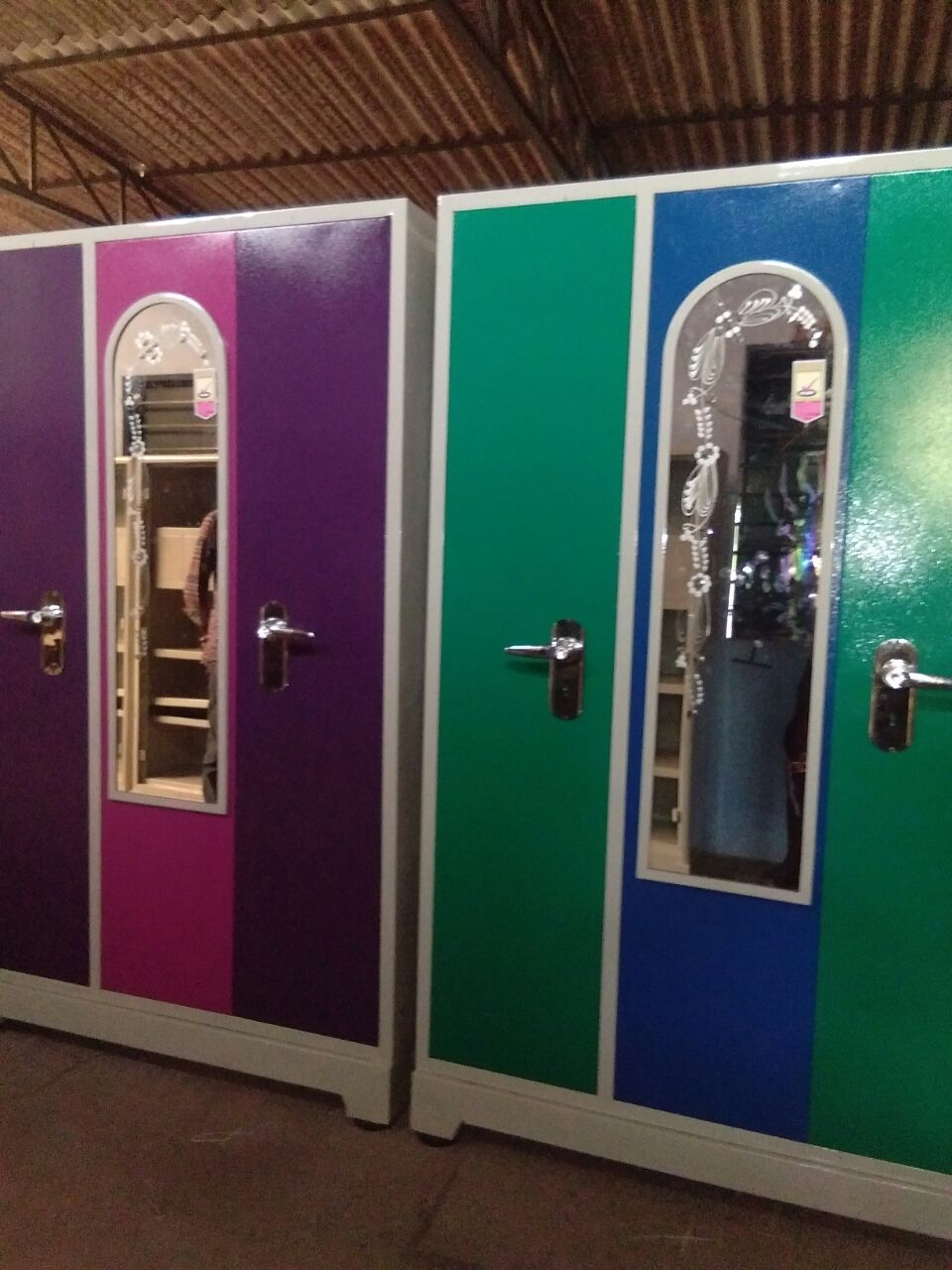 3 Door Cup Board 3 Door Cup Board